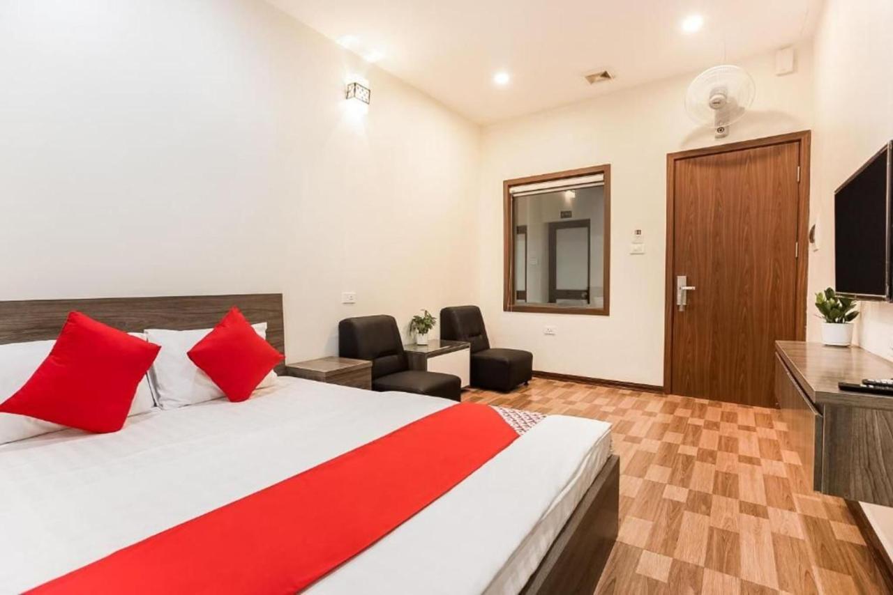 Khach San Giao Thong Hotel Hanoi Buitenkant foto