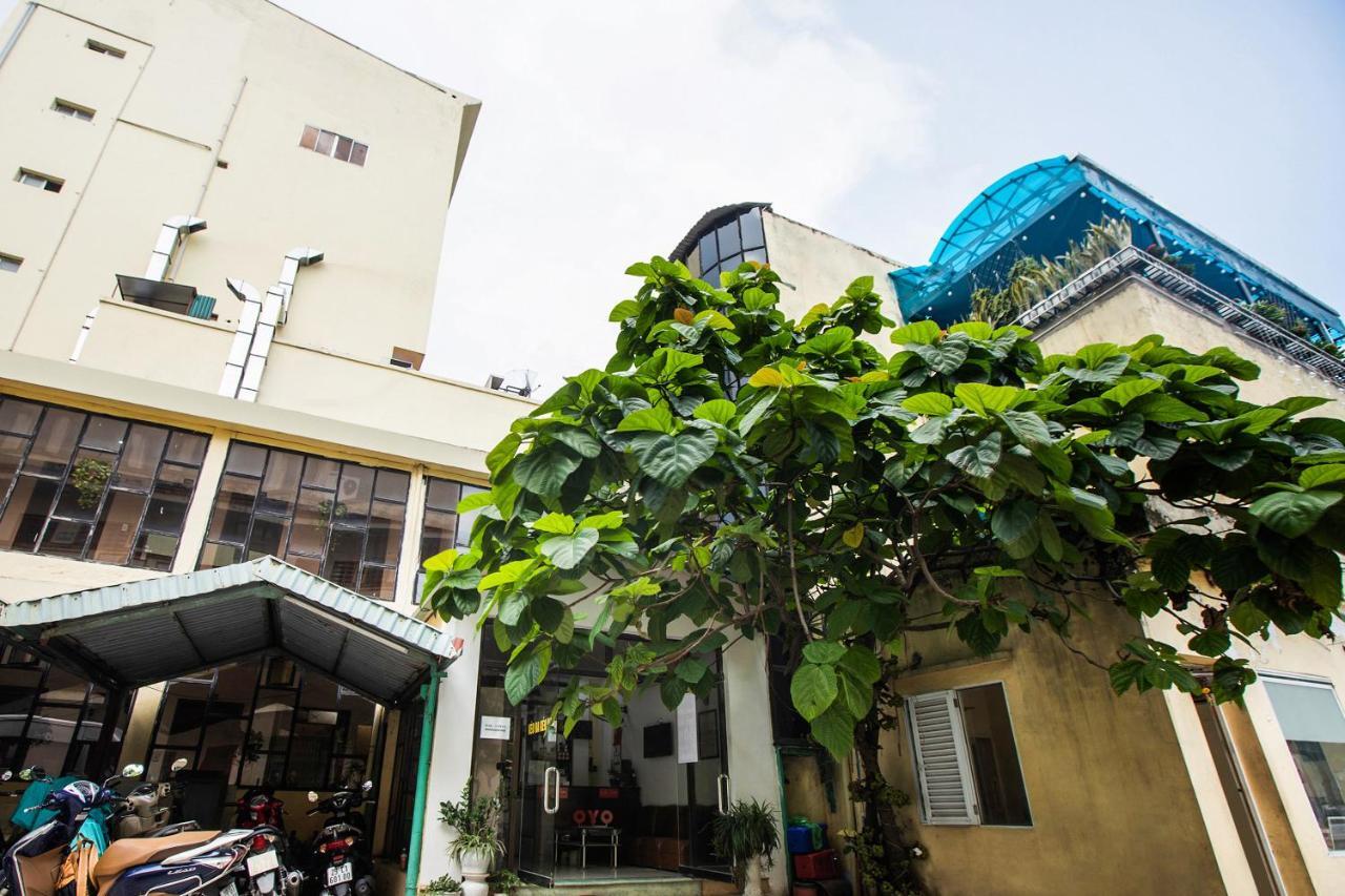 Khach San Giao Thong Hotel Hanoi Buitenkant foto
