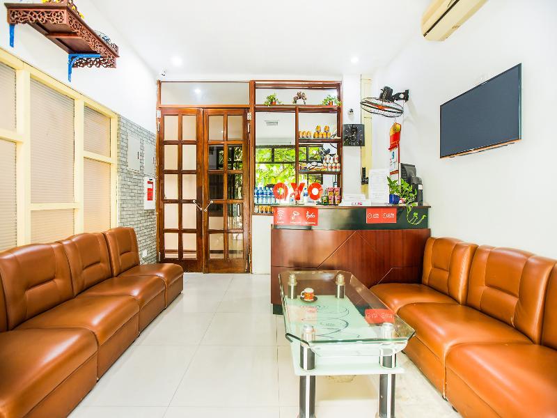 Khach San Giao Thong Hotel Hanoi Buitenkant foto