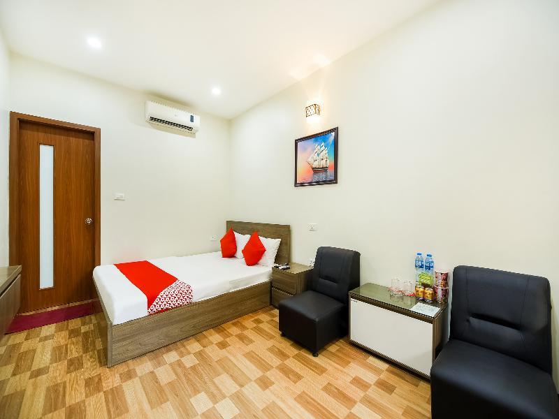 Khach San Giao Thong Hotel Hanoi Buitenkant foto