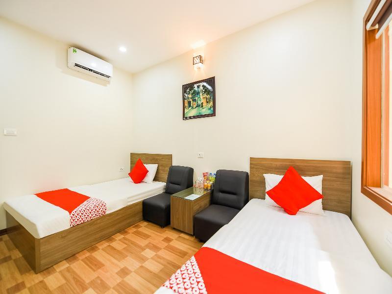 Khach San Giao Thong Hotel Hanoi Buitenkant foto
